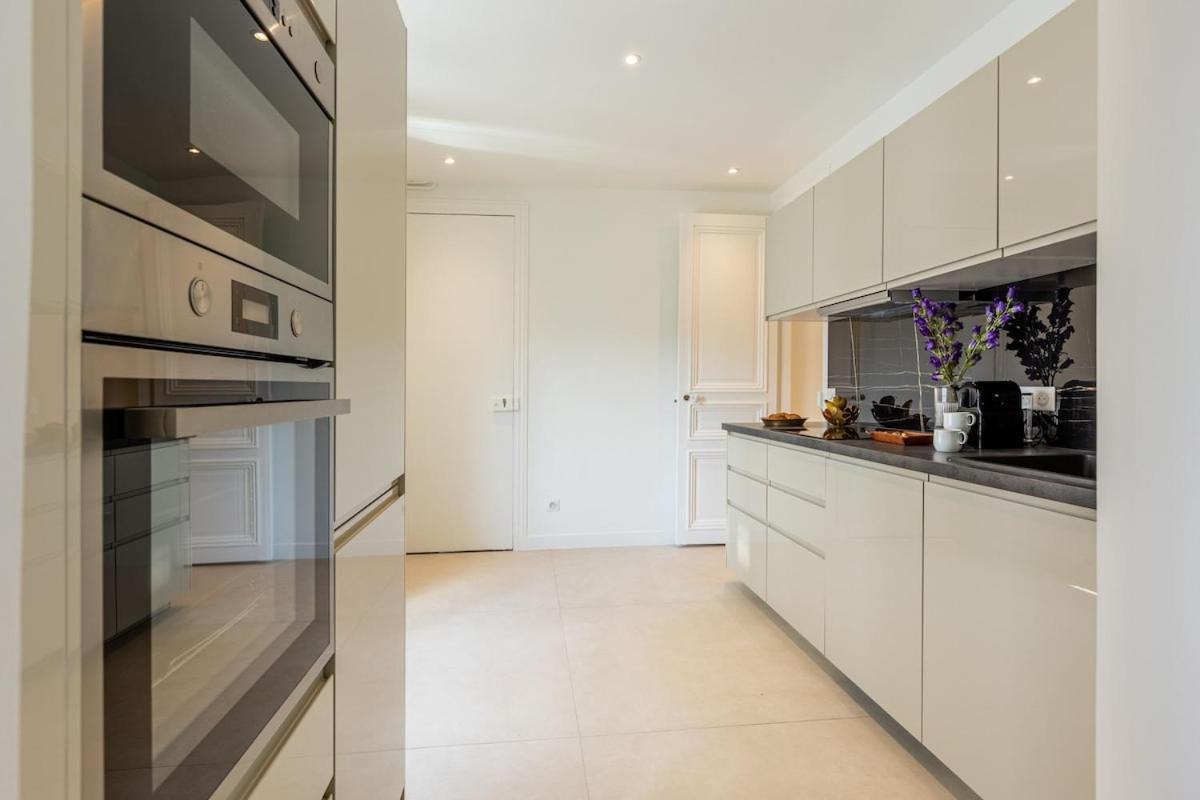 A4#premium#arc De Triomphe#champselysees#3bedrooms#ac *
